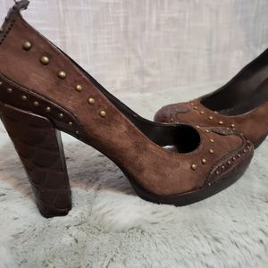 Se Boutique Sam Eddlman. Brown Suede/leather platform heel with detailing 6.5 M